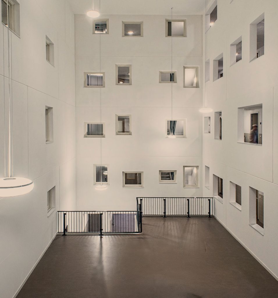 Op Stoom, de opening van het culturele seizoen in het Oostelijk Havengebied op 1 september 2024 met gelegenheid tot bezichtiging van het Ramses Shaffy Huis. Starttijden 15:00 en 15:45 uur.